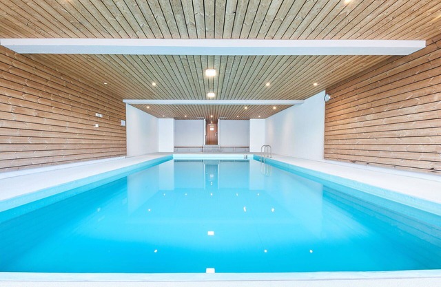 Nice apartment for 4 people with WIFI, pool, TV, balcony, pets allowed and panoramic view