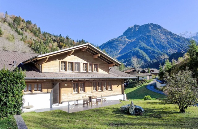 Nice apartment for 5 people with WIFI, TV, patio, pets allowed and panoramic view