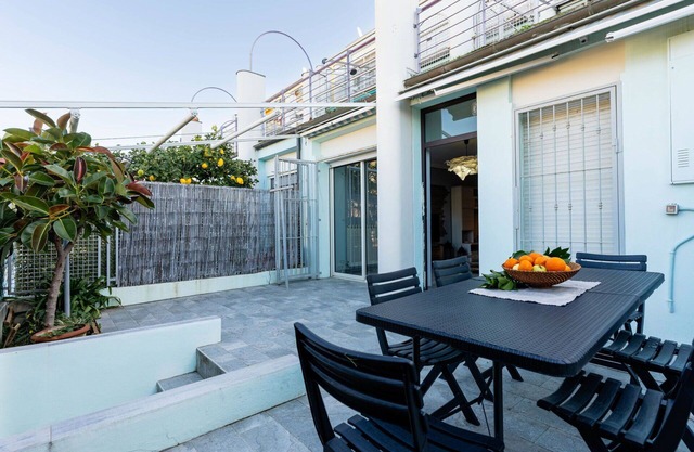 Nice apartment for 4 people with WIFI, TV, terrace, pets allowed, panoramic view and parking