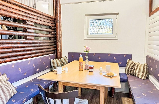 Nice apartment in villa for 6 people with WIFI, TV and terrace