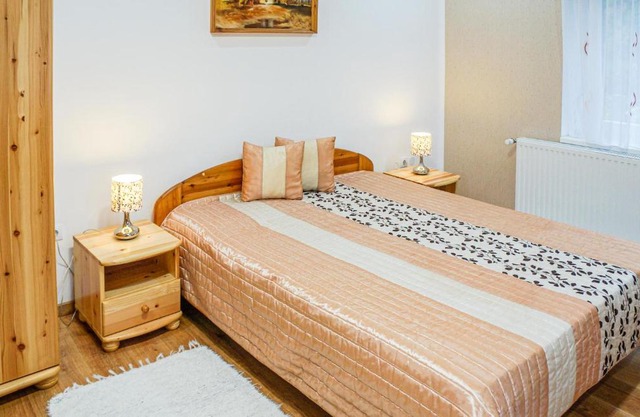 Nice apartment in Abrahámhegy w/ 2 Bedrooms