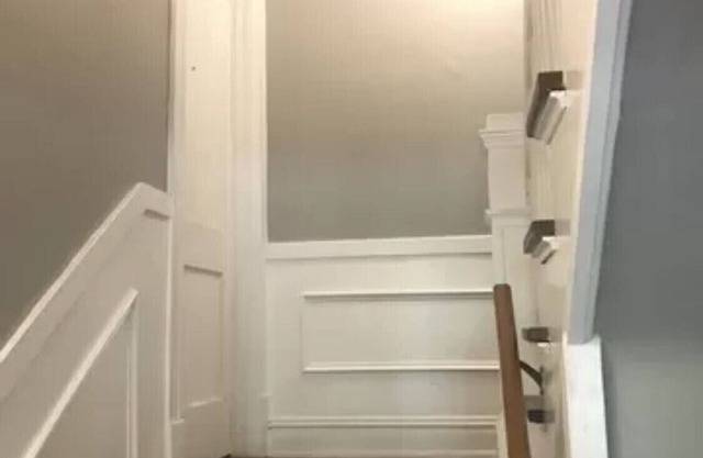 Nice apartment in South Plaza neighborhood. Available.