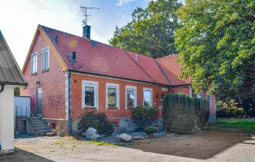 Nice Apartment In Simrishamn With Wifi