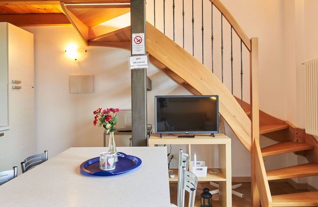 Nice apartment in villa for 4 people with A/C, WIFI, TV, patio and pets allowed