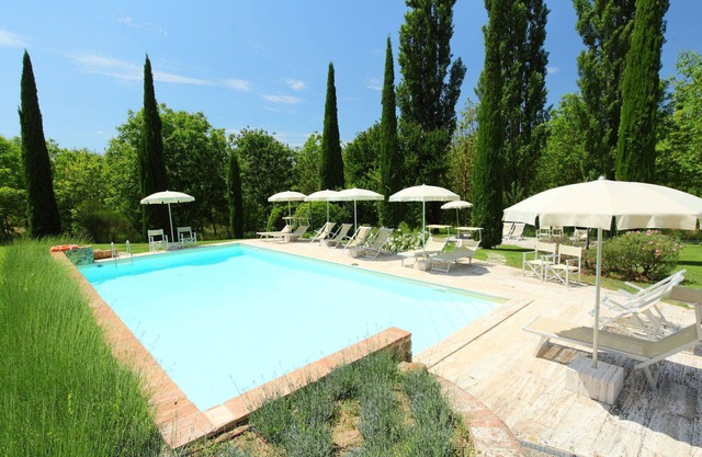 Nice apartment in villa for 5 people with pool, WIFI, TV and patio