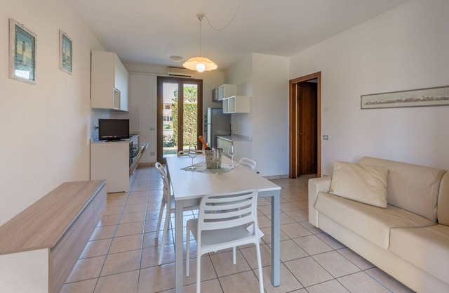 Nice apartment with AC on great Isola di Albarella