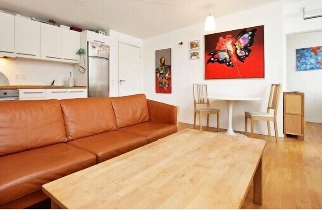 Nice, central, next to Metro-city-center-ring