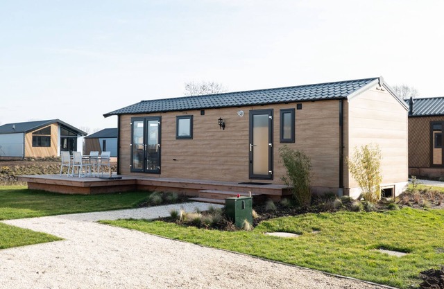 Nice chalet with dishwasher, near the river Maas