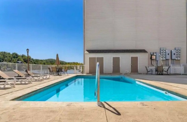 Nice, HOA POOL, dock