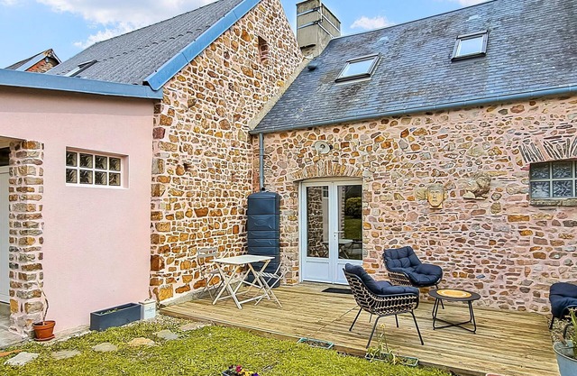 Nice home in Créances with WiFi