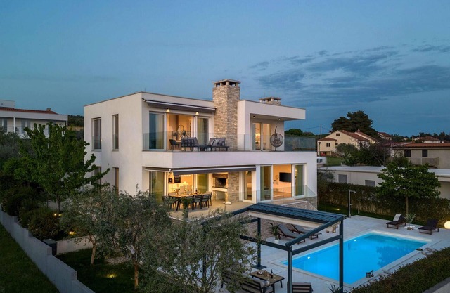 Nice home in Kozino with WiFi