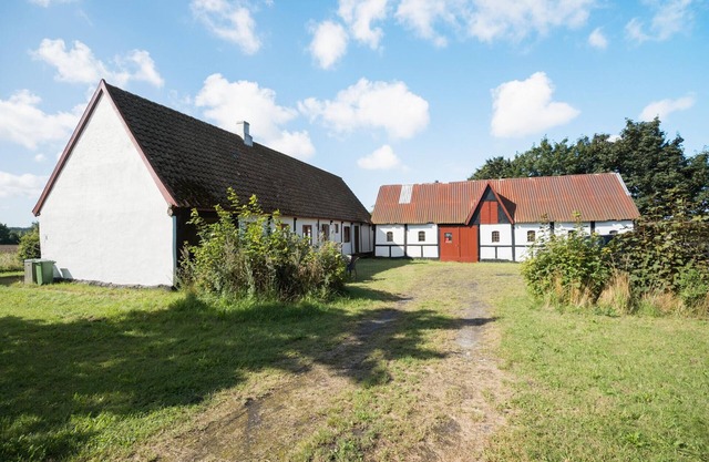 Nice home in Rønne with WiFi