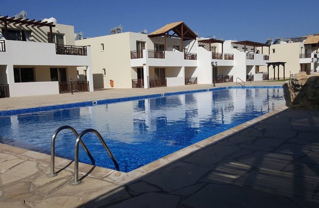 Nice studio with shower room, full kitchen, poolside, FREE WIFI