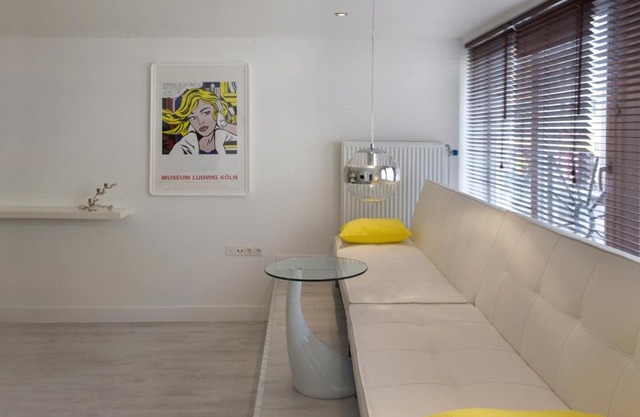 Nicolaas Amsterdam apartment