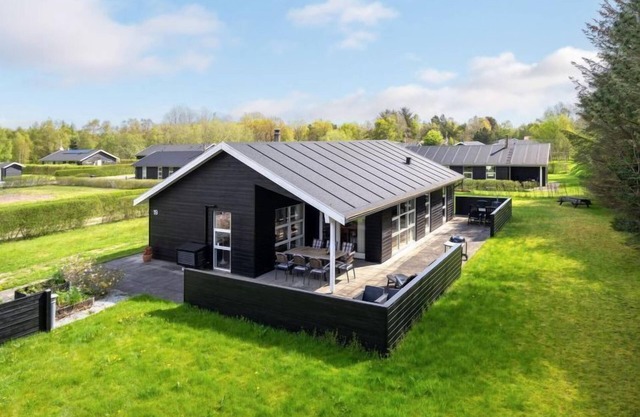 "Nilus" - 2.2km from the sea by Interhome