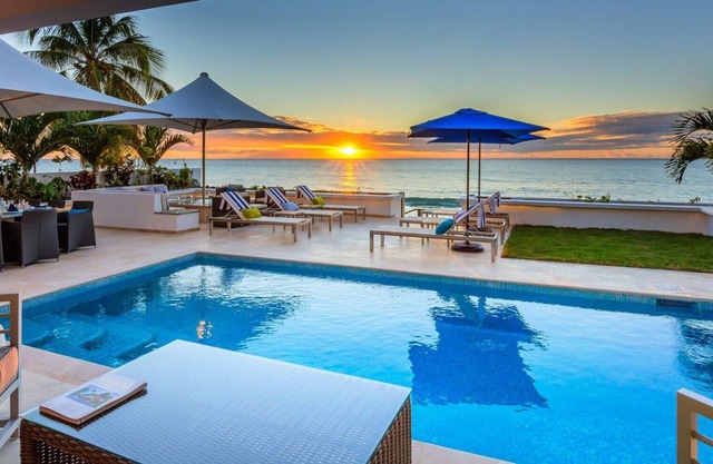 Nirvana - Amazing 5 bedroom beachfront villa. Steps from the white sandy beach. Great Offers !!