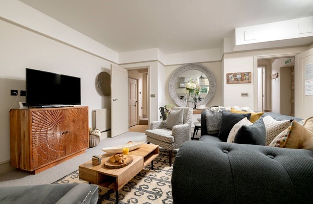 No.3 The Old Coach House is a stylish apartment in Blockley