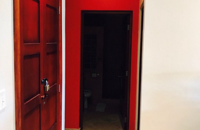 NO RESORT FEE, NO HIDDEN FEES AT CHECKOUT, NEW ELEVATOR Building 7
