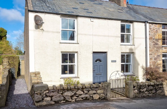 Noddfa - Three Bedroom House, Sleeps 5