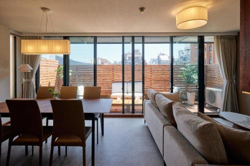 Noël Shibuya Once -Luxury 5BR Penthouse,180m2, Sleeps up to 16 Guests