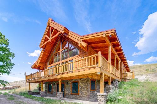Nordic Style Lodge with Deck on 80 Acres in Arlee