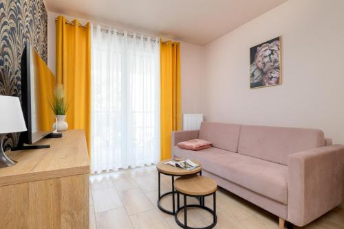 Nowoczesne Apartamenty z Parkingiem obok Centrum w Katowicach by Noclegi Renters