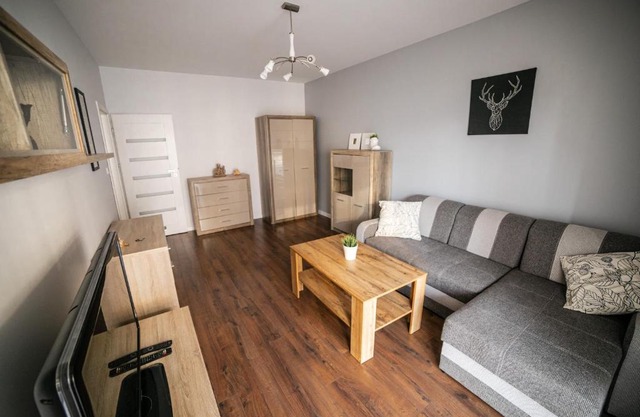 Nullo 3-Bedroom Apartment by BookingHost