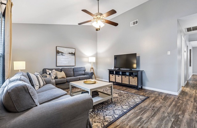 NW Hills Family Fun #2 w/office by AustinGetaways