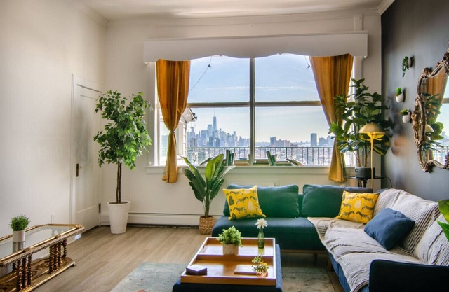 NYC Views Amazing Mansion apt 4 br 6 beds