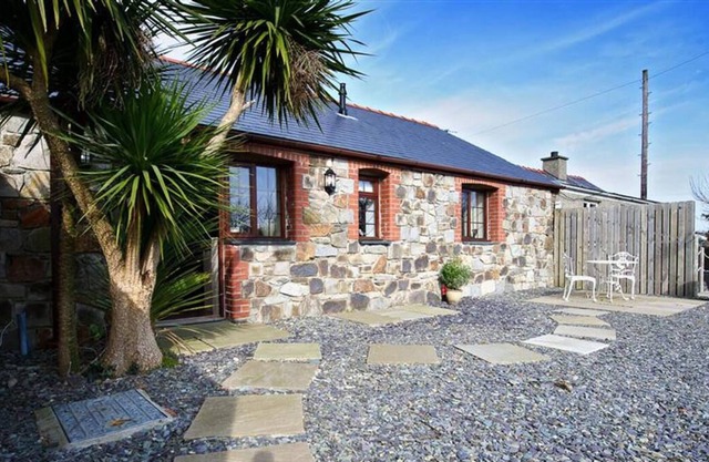 Nyth y Wennol in the beautiful Pwllheli