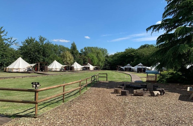 Oak Lodge Retreat - Glamping A
