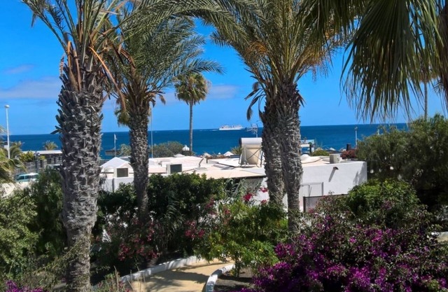 Oasis San Antonio 2 bedroom first floor luxury Apartment in Puerto Del Carmen