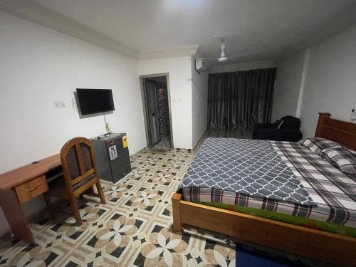 Obaahemaa Owiredua Royal Castle guest house
