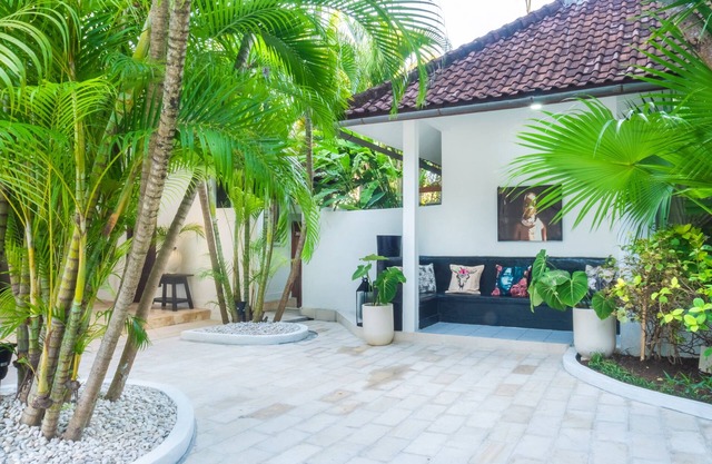 Oberoi Luxury Villa 1 - KuDeTa
