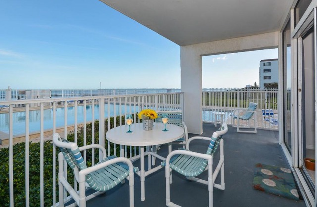 OC104 - Ocean Condo