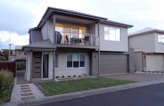 Ocean 7 - Modern Family Home