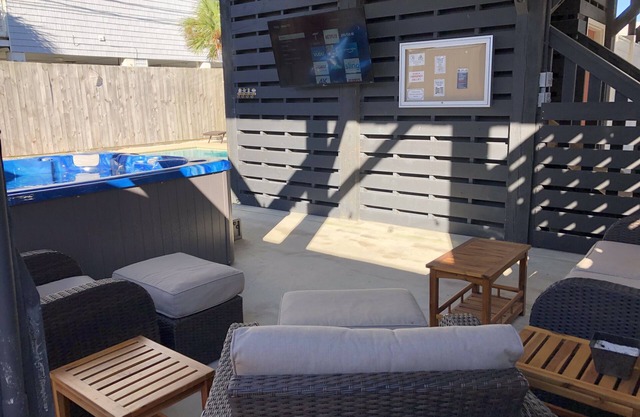 OCEAN CALLING - 2nd row Luxury Private Beach Home w/Pool, Hot Tub & Outdoor TV