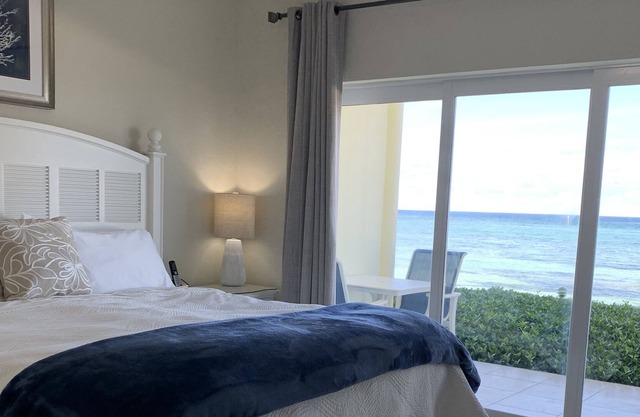 Ocean Front, Castaways Cove #116 - Beach Front!, Beach Front - Cayman Islands
