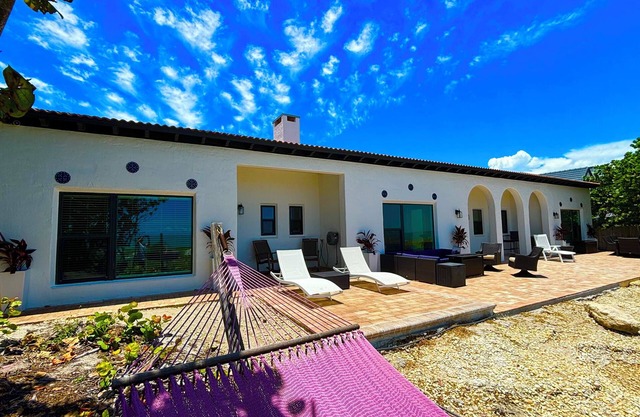 ⭐️⭐️Ocean front Luxury Hacienda with pool, pet friendly 5⭐️🏖️