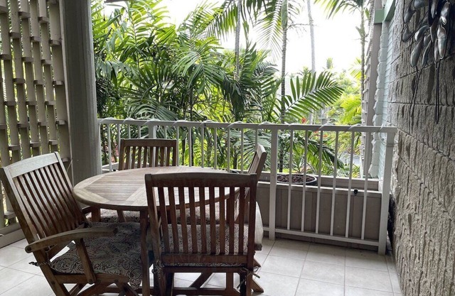 Ocean front property! Cozy, 2nd floor condo, serene garden view