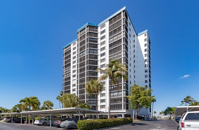 Ocean Harbor Condo 2bed/2Bath-8th Floor