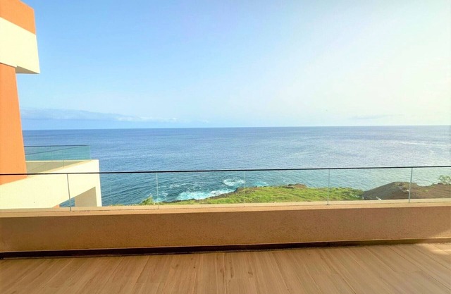Ocean Mirror Ãpartment in PraianCoastal luxury with sea view and 3 bedroom