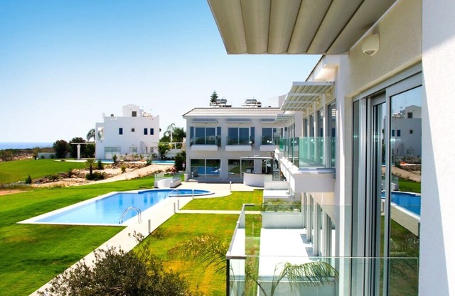 Ocean Suites Luxury Apartment - B1-101