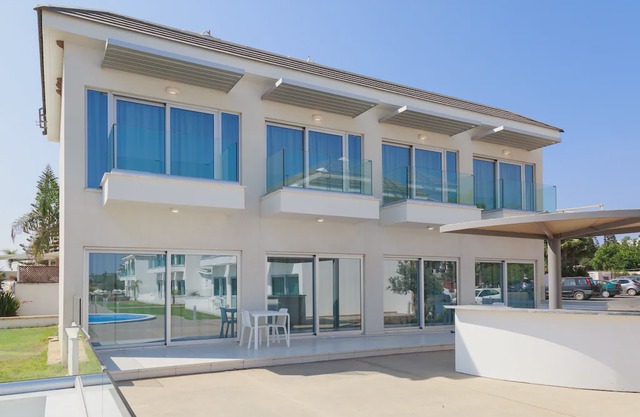 Ocean Suites Luxury Apartment - B3-001