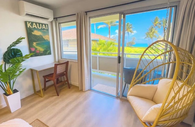 Ocean view A/C, pool/hot tub coconut marketplace