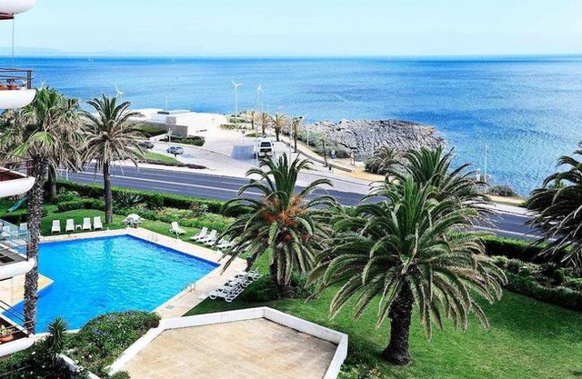 Ocean View in Estoril - Checkinhome
