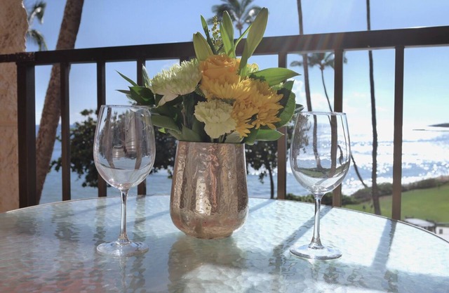 Ocean View KAN316 - Maui Condo in Quiet Beachfront Resort—Great Views & Value