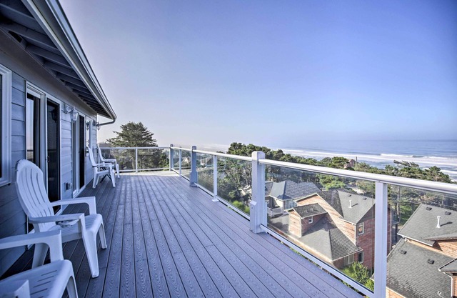 Ocean-View Lincoln City Retreat w/3 Viewing Decks