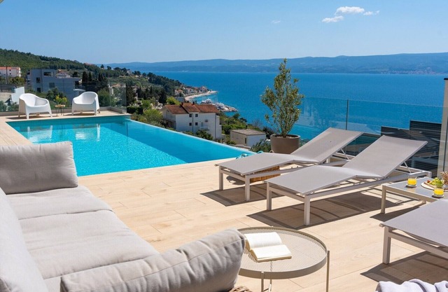 Ocean View Villa: Your Dream Getaway
