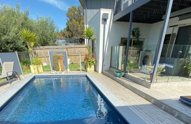 Ocean views Jan Juc -Family pool side oasis minimum 5 night booking required